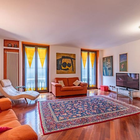 Appartamento Magnifico - Porta Venezia - Wifi Мілан Екстер'єр фото